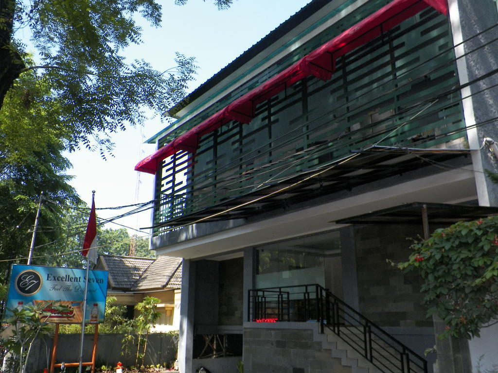 Excellent Seven Boutique Hotel Bandung Exterior foto